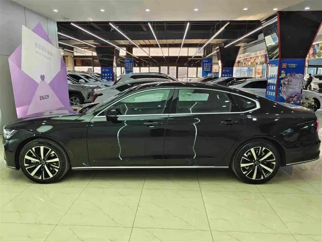 Volvo S90 — Фото автомобиля 7