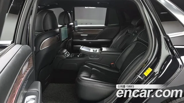Genesis G90 Бензин 3.5 турбо AWD — Фото автомобиля 10