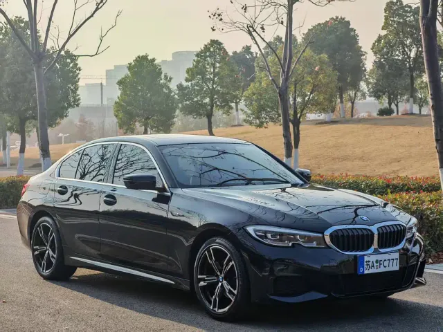 BMW 3 Series — Фото автомобиля 3