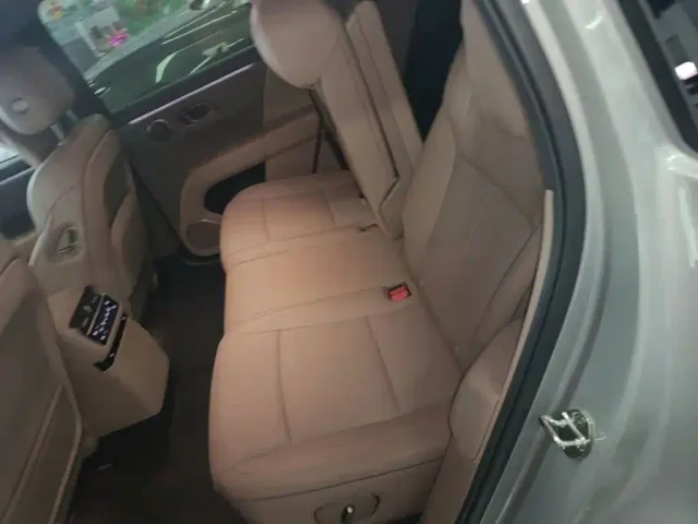 Li Auto i6 — Фото автомобиля 16