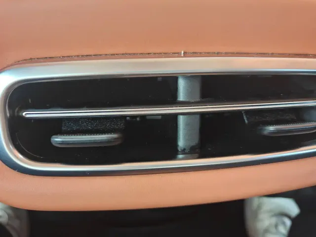 Leapmotor C10 — Фото автомобиля 16