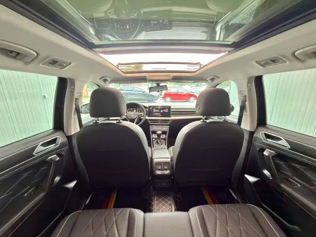 Volkswagen Tiguan L — Фото автомобиля 17