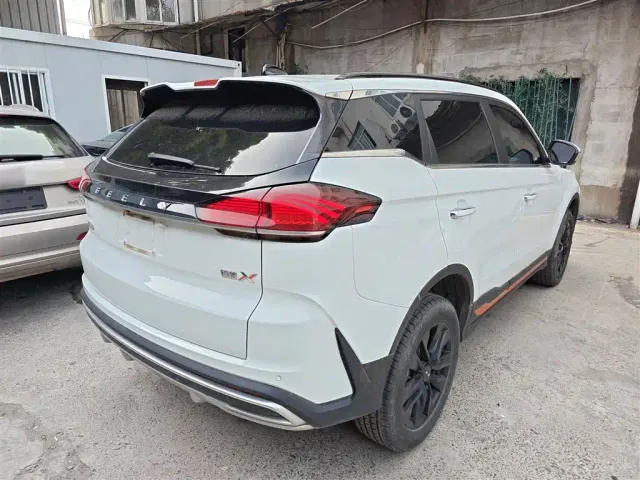 Geely Boyue — Фото автомобиля 6