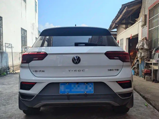 Volkswagen T-Roc — Фото автомобиля 5