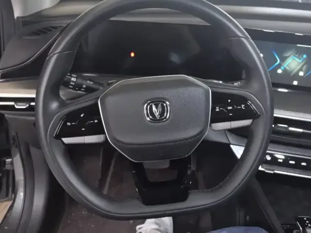 Changan Eado — Фото автомобиля 15