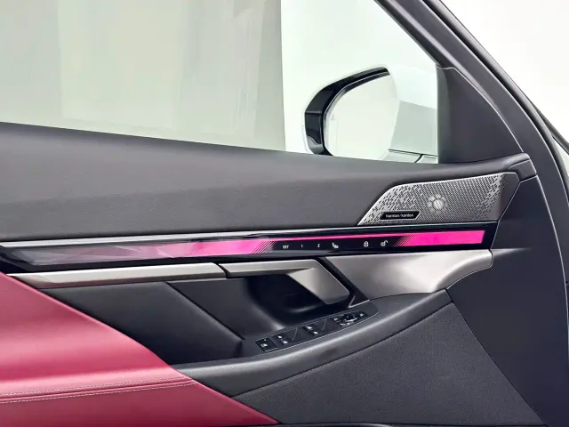BMW 5 Series — Фото автомобиля 5
