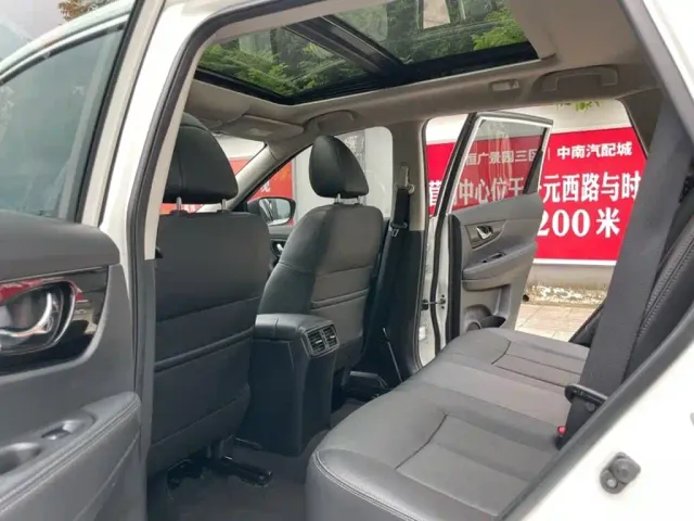 Nissan X-Trail — Фото автомобиля 13