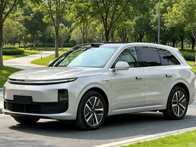 Фотография автомобиля — Li Auto L6