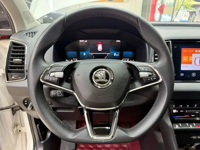 Skoda Karoq — Фото автомобиля 21