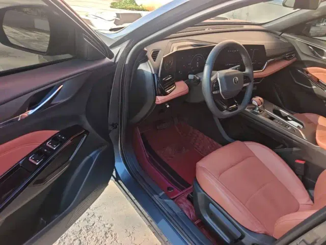 Changan X5 Plus — Фото автомобиля 15