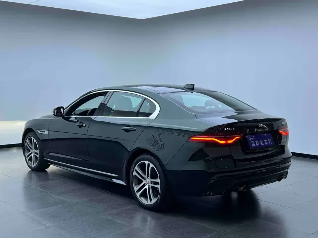 Jaguar XEL — Фото автомобиля 7