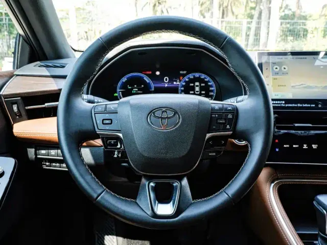 Toyota Avalon — Фото автомобиля 10
