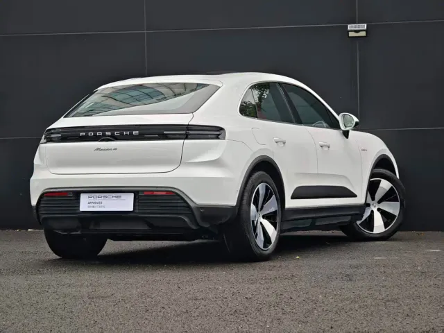 Porsche Macan EV — Фото автомобиля 2
