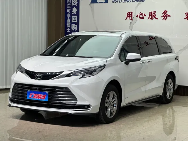 Фотография автомобиля — Toyota Sienna