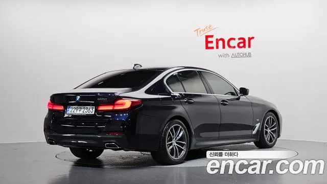 BMW 5-Series — Фото автомобиля 2
