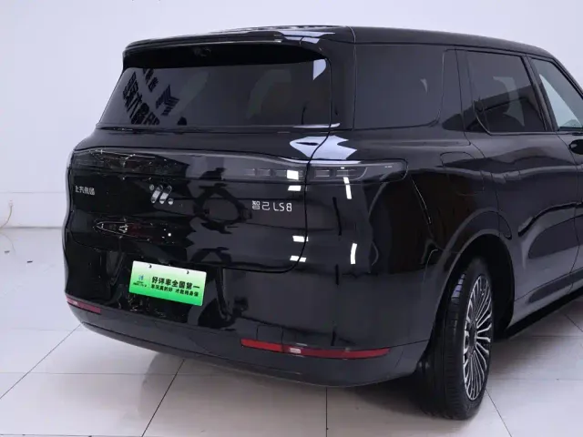 IM Motors LS8 — Фото автомобиля 8