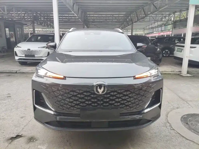 Changan CS55PLUS PHEV — Фото автомобиля 2