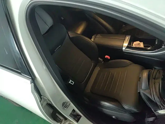 Mercedes-Benz C-Class — Фото автомобиля 24