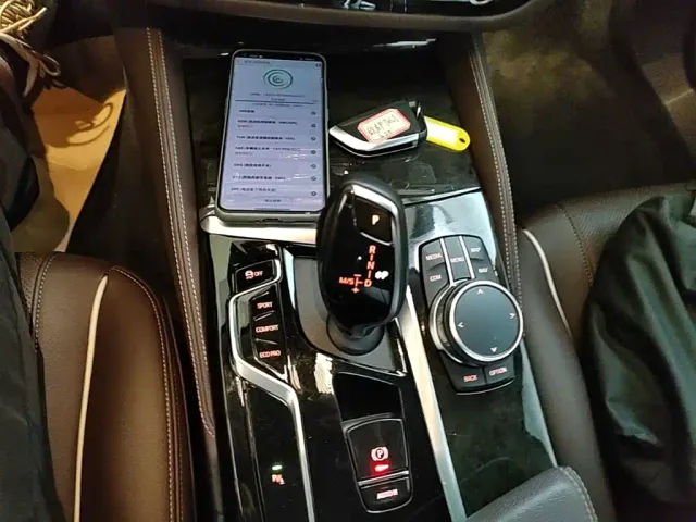 BMW 5 Series — Фото автомобиля 13