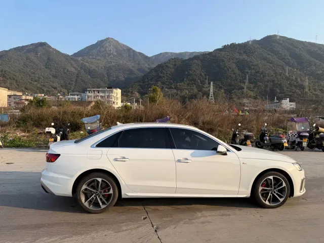 Audi A4L — Фото автомобиля 8