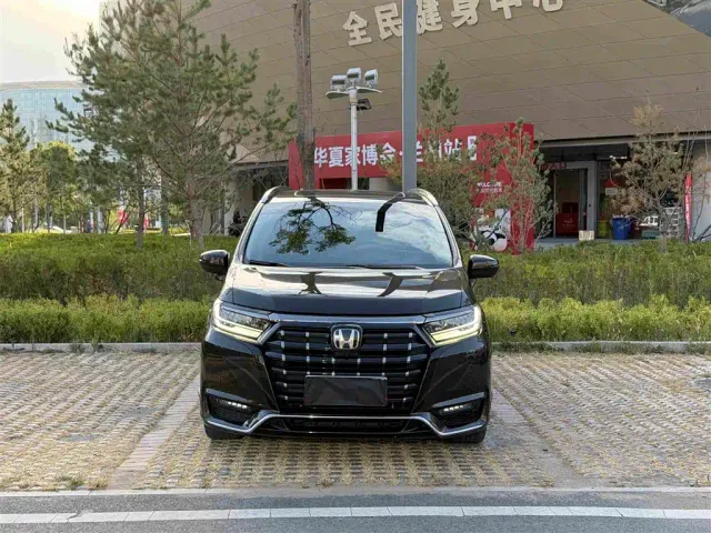 Honda Elysion — Фото автомобиля 2