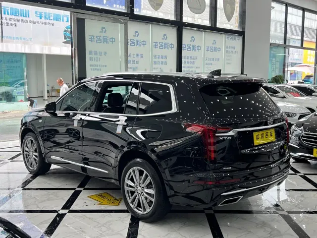 Cadillac XT6 — Фото автомобиля 15