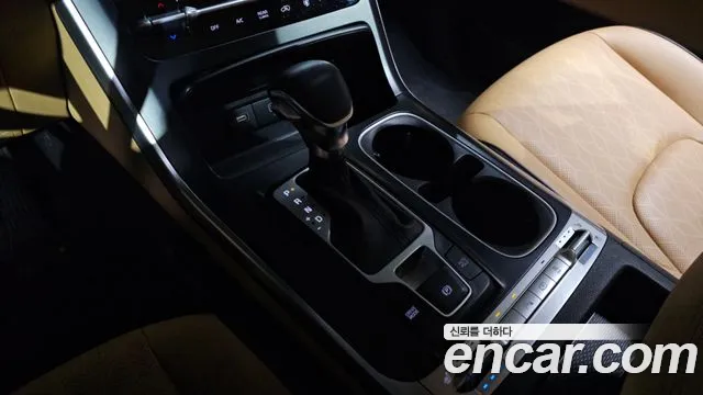 Kia Canival Carnival 4 поколение Дизель 9 мест Prestige — Фото автомобиля 9
