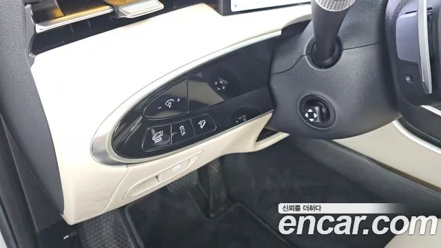 Genesis GV70 2.5T Бензин 2WD — Фото автомобиля 16