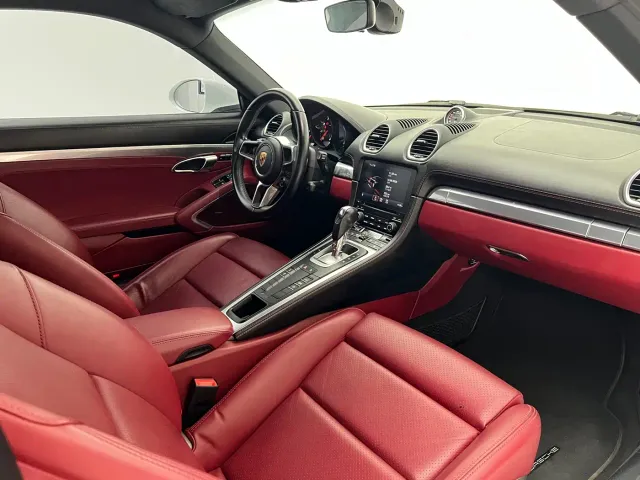 Porsche 718 — Фото автомобиля 15