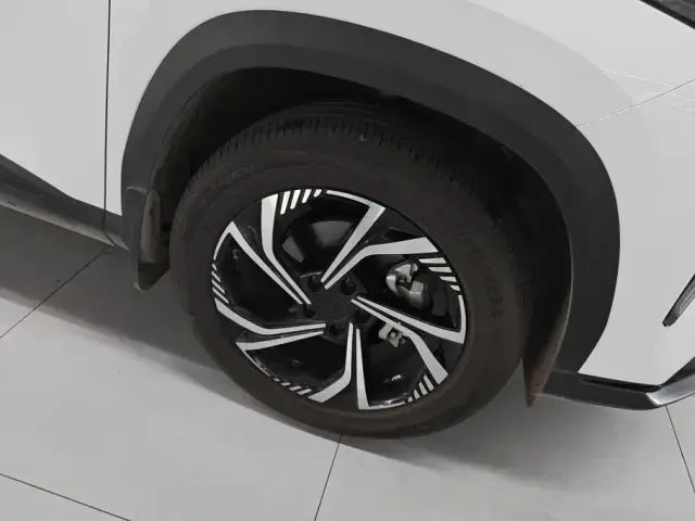 Geely Boyue — Фото автомобиля 6
