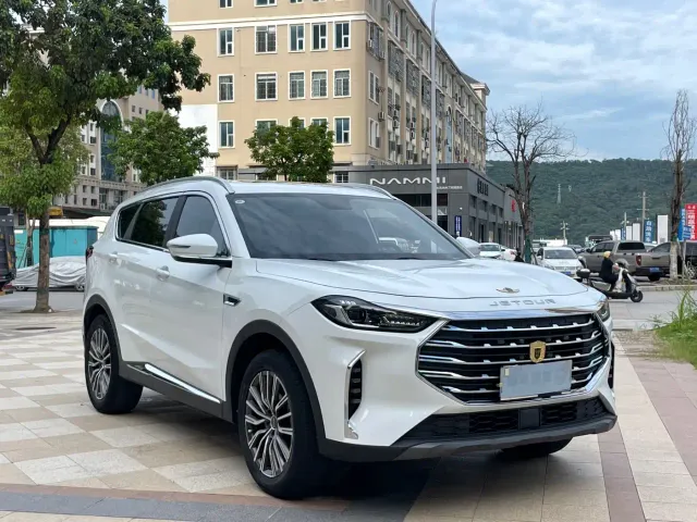 Jetour X70 Plus — Фото автомобиля 3