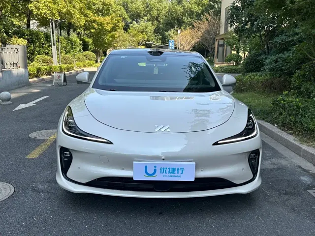 IM Motors L6 — Фото автомобиля 3