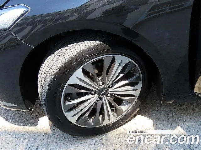 Kia K8 — Фото автомобиля 20