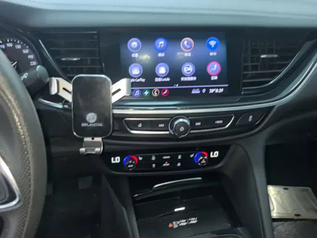 Buick Regal — Фото автомобиля 12
