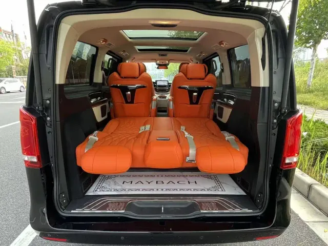 Mercedes-Benz V-Class — Фото автомобиля 19