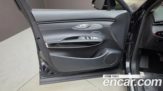 Genesis GV70 — Фото автомобиля 13