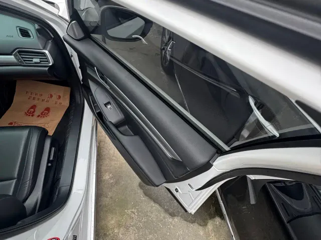 Honda Accord — Фото автомобиля 5
