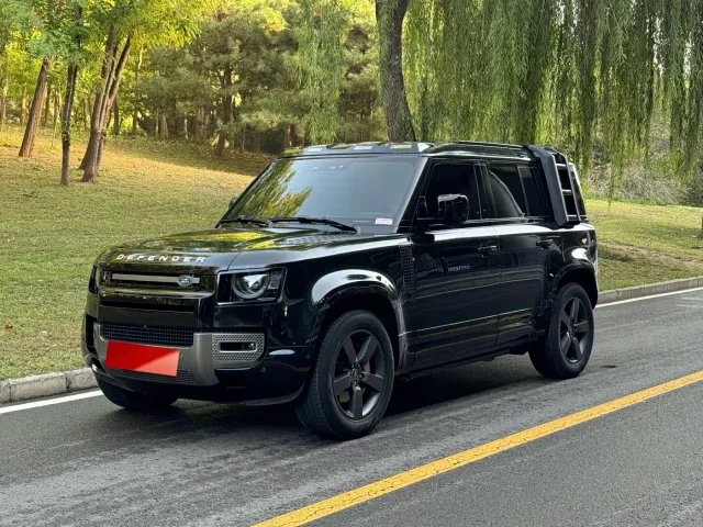Фотография автомобиля — Land Rover Defender