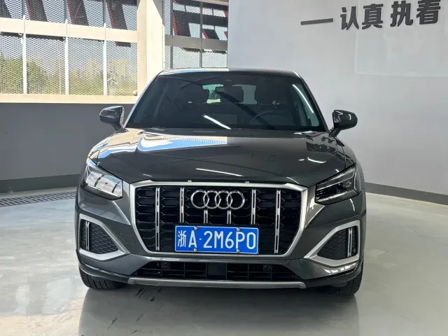 Audi Q2L — Фото автомобиля 2