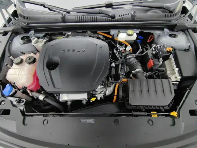 Geely Galaxy L6 — Фото автомобиля 6