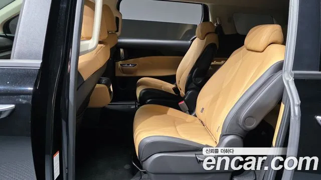 Kia Carnival 4th Gen — Фото автомобиля 18