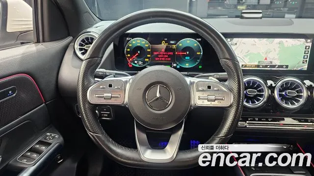 Mercedes-Benz EQA — Фото автомобиля 13
