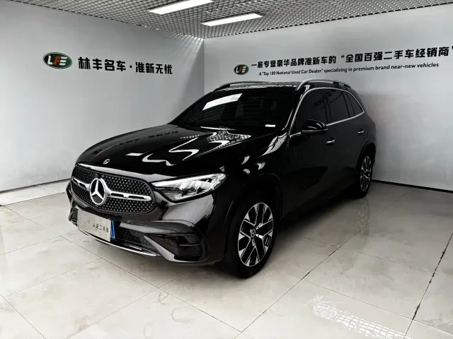 Фотография автомобиля — Mercedes-Benz GLC-Class