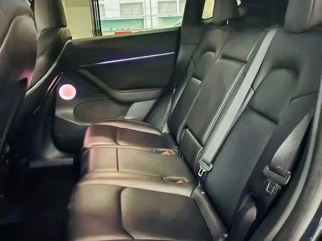 Tesla Model Y — Фото автомобиля 6