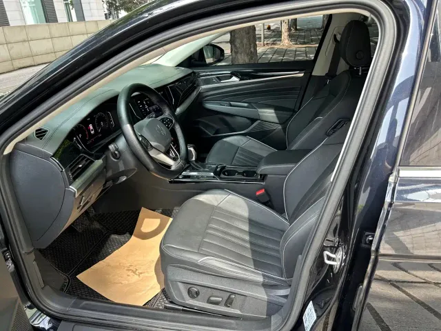 Volkswagen Passat — Фото автомобиля 11