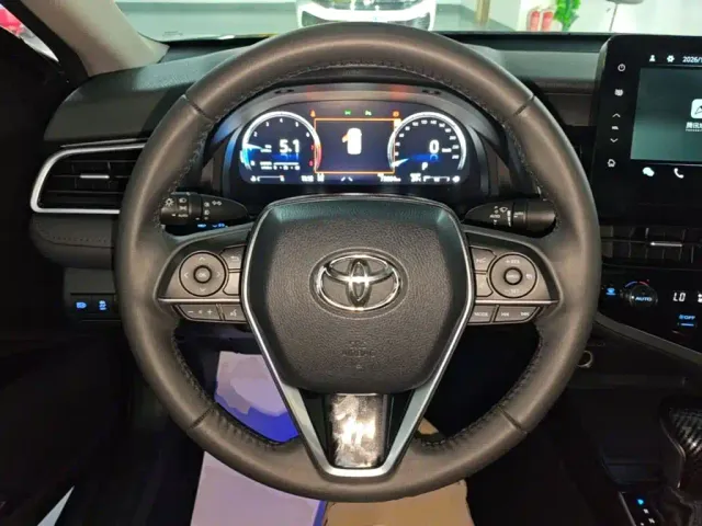 Toyota Camry — Фото автомобиля 10