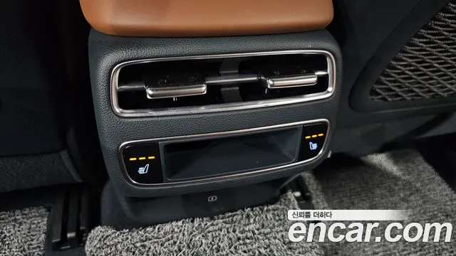 Genesis GV70 — Фото автомобиля 25