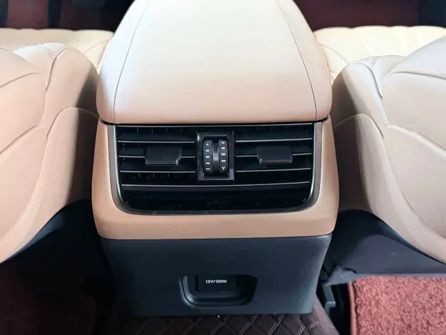 Lexus LS — Фото автомобиля 21