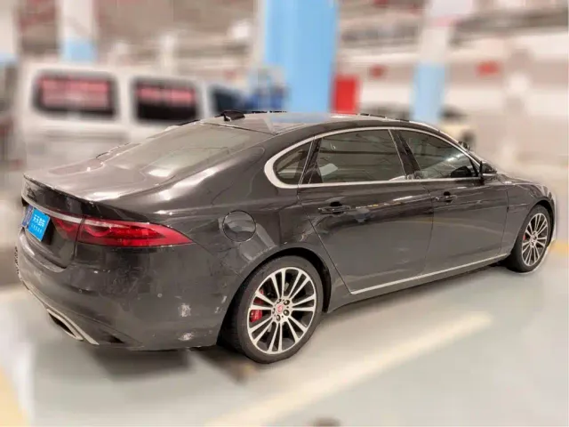 Jaguar XFL — Фото автомобиля 2