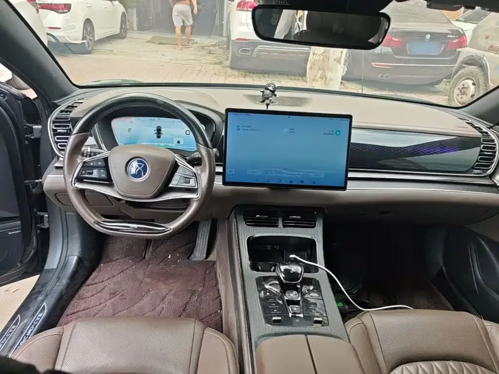 BYD Han 2020 EV AWD High-Performance Flagship — Фото автомобиля 5